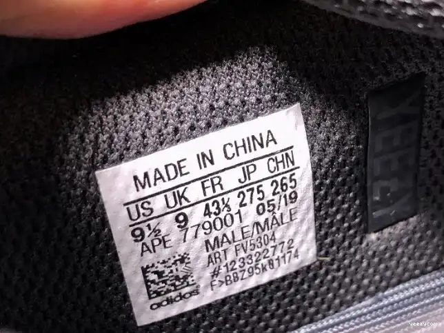FV5304 Yeezy 700 Boost Utility Black Adidas 0701